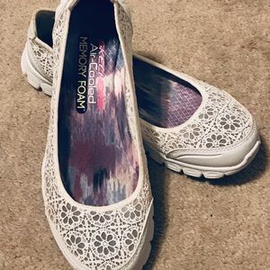 Skechers white EZ Sweet Pea slip-on flat (new!)